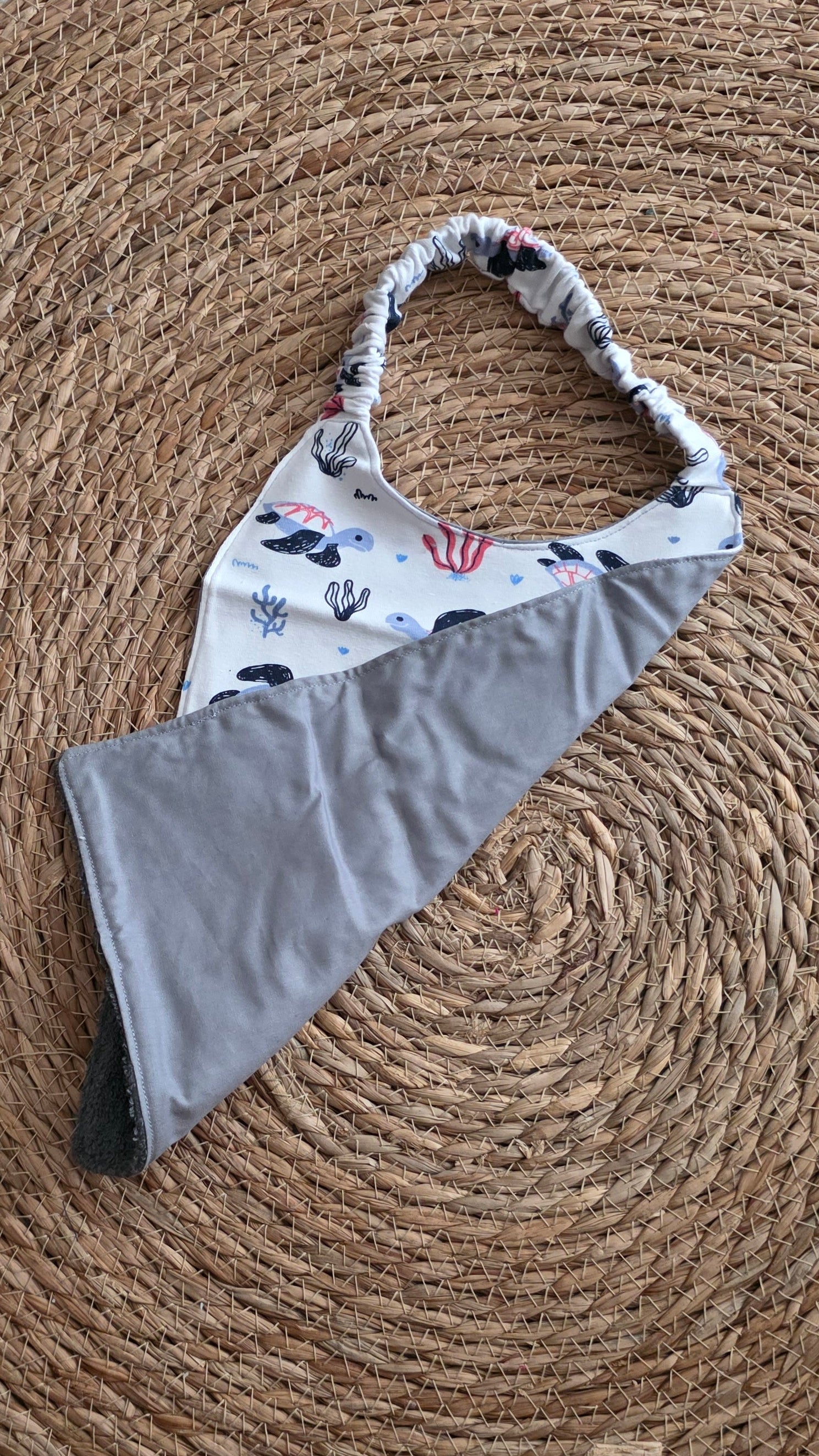 Serviette maternelle tortue