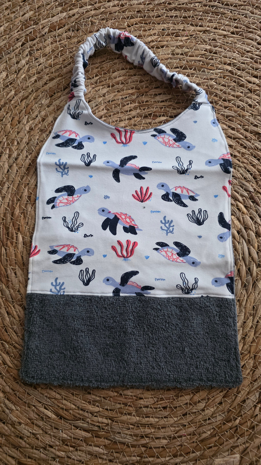 Serviette maternelle tortue